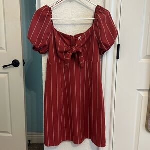 Brand- Just One Answer red/orange puffy sleeves with tie front
Size small